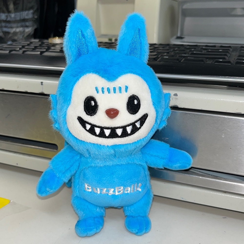 NEW BUZZBALLZ LABUZZY BLUE PLUSH DOLL KEYCHAIN/CHARM - LIMITED ONLY 5000 MADE